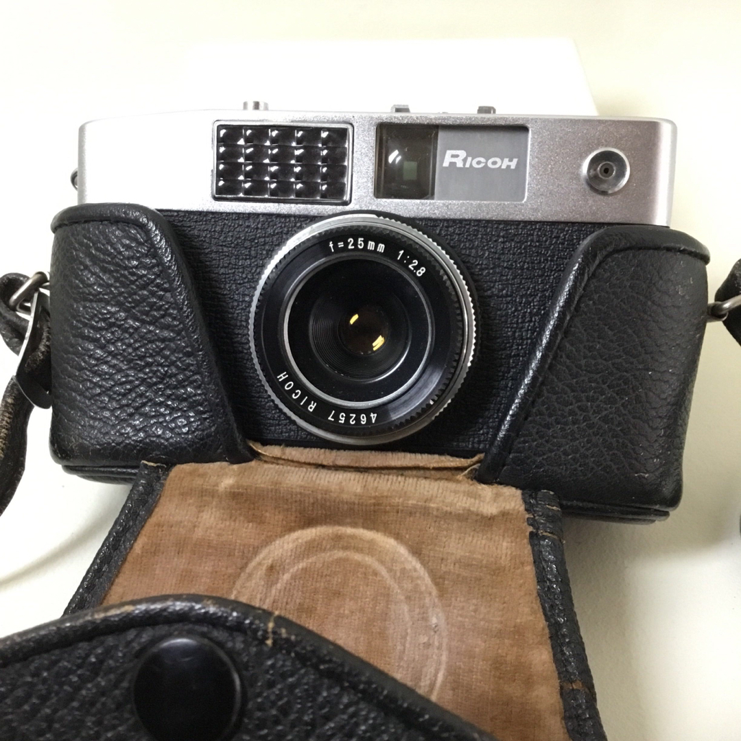 RICOH(リコー)の懐かしい昭和レトロ商品☆リコー RICOH☆CADDY  フィルム　カメラ スマホ/家電/カメラのカメラ(フィルムカメラ)の商品写真