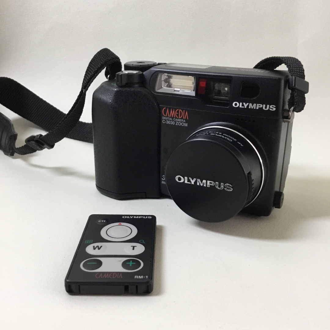 OLYMPUS(オリンパス)の昭和レトロ商品☆OLYMPUS☆CAMEDIA C-3030 ZOOM カメラ スマホ/家電/カメラのカメラ(デジタル一眼)の商品写真