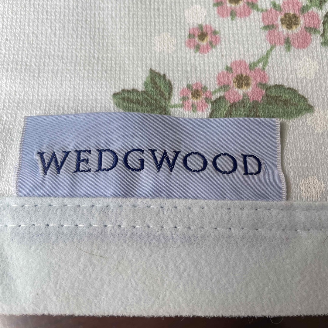 WEDGWOOD(ウェッジウッド)のウエッジウッド綿毛布　未使用に近い！ インテリア/住まい/日用品の寝具(毛布)の商品写真