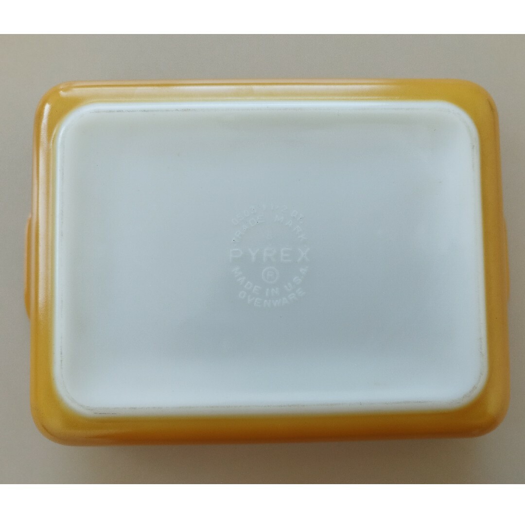 Pyrex(パイレックス)の【ヴィンテージ品】オールドパイレックス✦レフリジレーター 黄色  R インテリア/住まい/日用品のキッチン/食器(食器)の商品写真