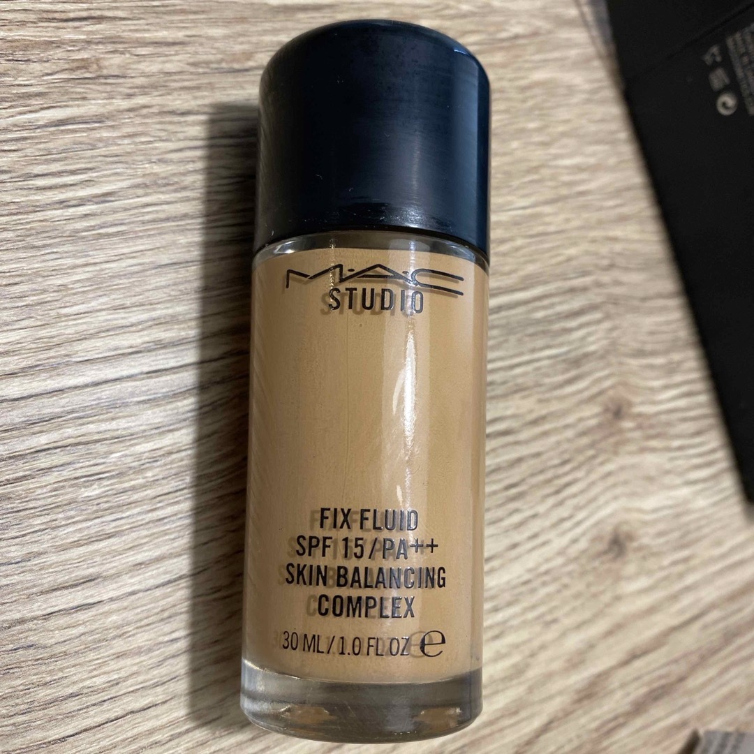 MAC(マック)のマック M.A.C スタジオフィックス フルイッド #NC30 30ml コスメ/美容のベースメイク/化粧品(ファンデーション)の商品写真