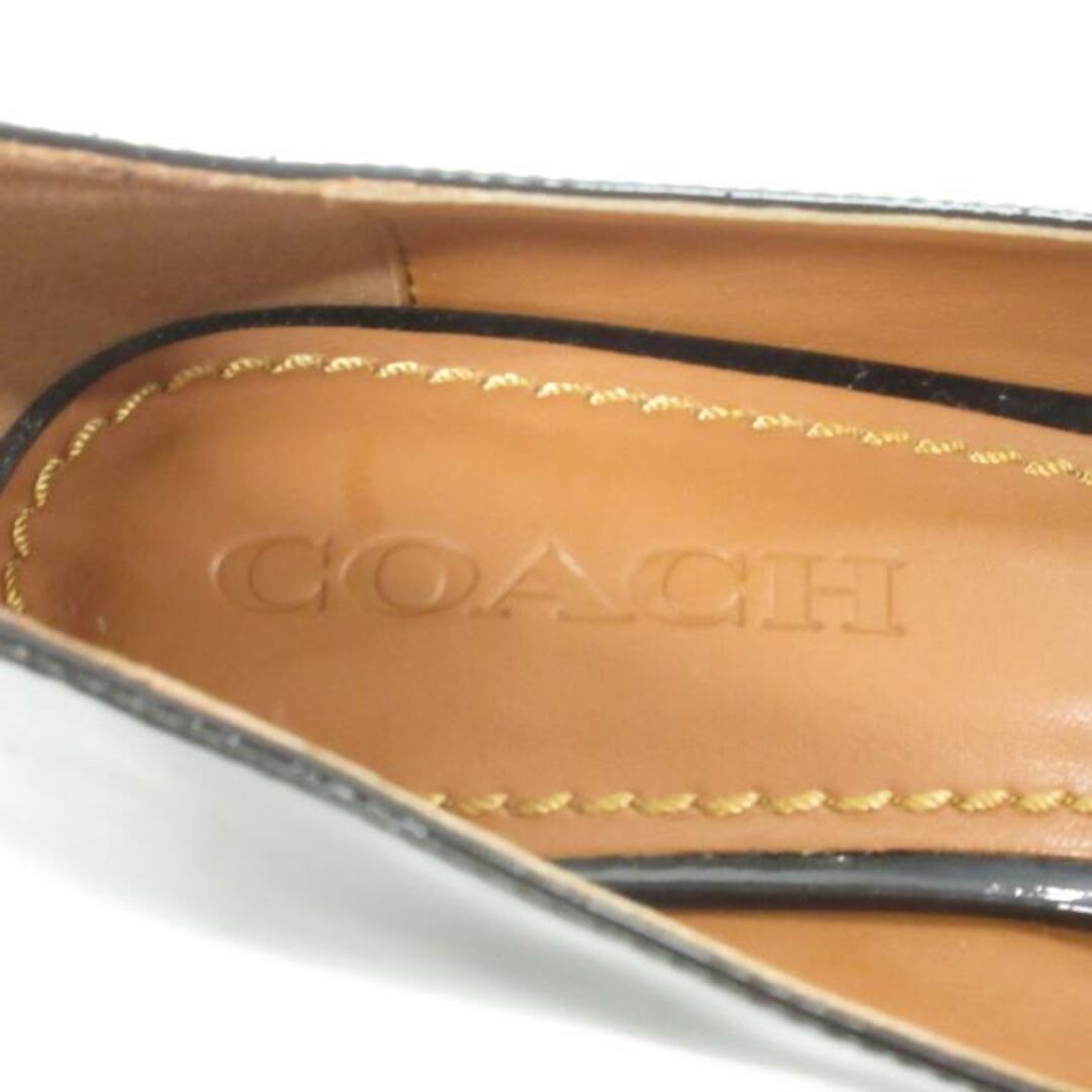 COACH(コーチ)のCOACH(コーチ) パンプス レディース - 黒 エナメル（レザー） レディースの靴/シューズ(ハイヒール/パンプス)の商品写真