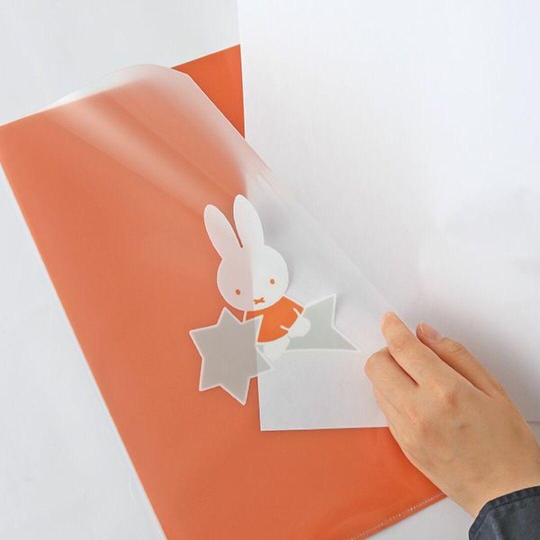 miffy(ミッフィー)のミッフィー A4ポケットクリアファイル star 3ポケット 書類整理 文具 ステーショナリー オレンジ インテリア/住まい/日用品の文房具(その他)の商品写真