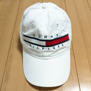 トミーヒルフィガー(TOMMY HILFIGER)のTOMMY HILFIGER 白　キャップ　キッズ(帽子)