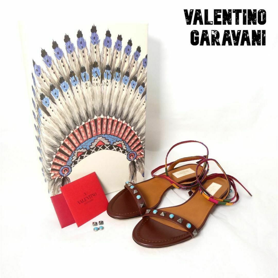 valentino garavani(ヴァレンティノガラヴァーニ)の極美品 ヴァレンティノガラヴァーニ ロックスタッズ レザー ストラップ サンダル レディースの靴/シューズ(サンダル)の商品写真