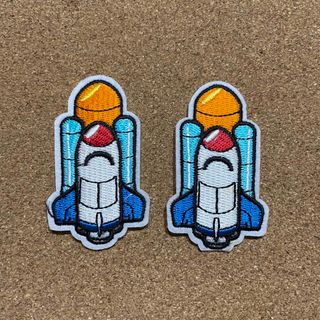 ロケット　刺繍　アイロンワッペン　アップリケ　新品　入園準備(各種パーツ)