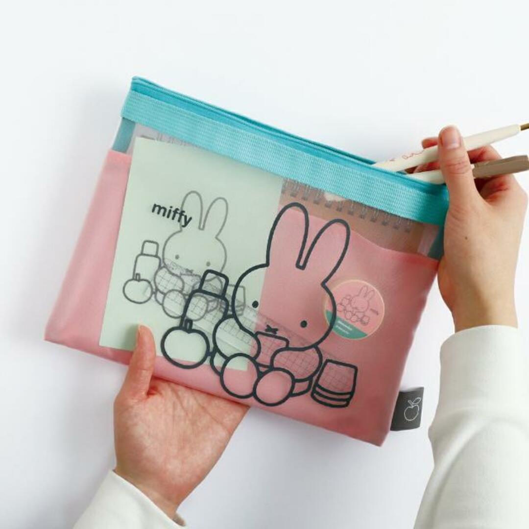 miffy(ミッフィー)のミッフィー miffy メッシュフラットポーチ（pink） ポーチ 文具 スマホ/家電/カメラのPC/タブレット(ノートPC)の商品写真