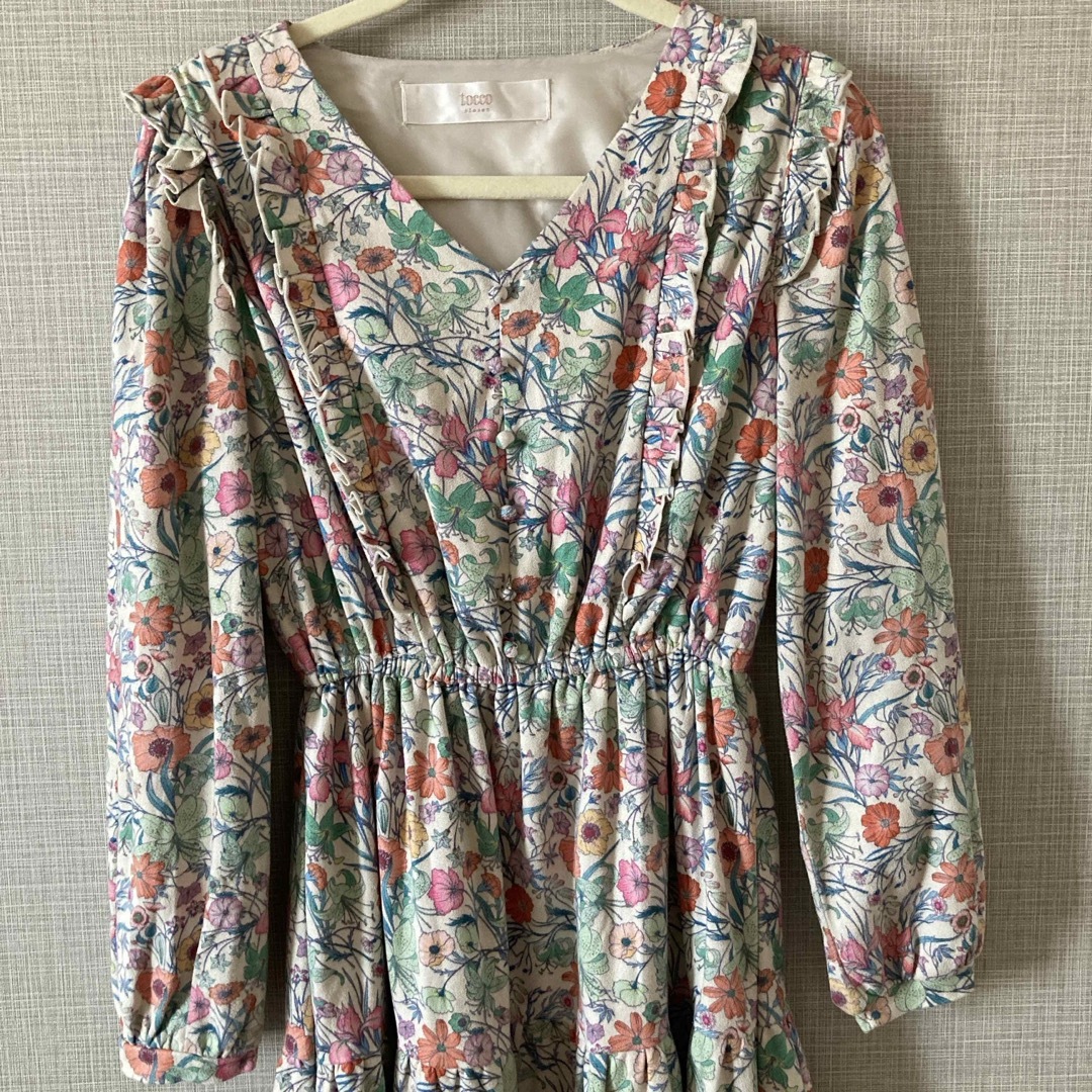 TOCCO closet(トッコクローゼット)のトッコクローゼット　可愛い花柄ワンピース レディースのワンピース(ロングワンピース/マキシワンピース)の商品写真