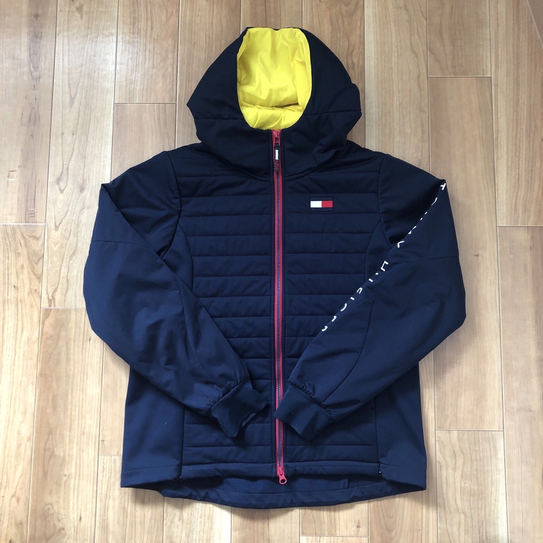 TOMMY HILFIGER(トミーヒルフィガー)のトミーヒルフィガー　L 中綿ジャケット　THLA180　2021年モデル スポーツ/アウトドアのゴルフ(ウエア)の商品写真