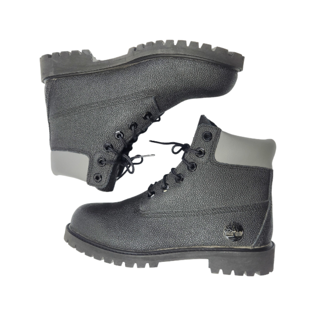 Timberland(ティンバーランド)のTimberland 6inch ワークブーツ ジュニア レディース WATERPROOF ブラック 24cm A1BA4 防水 レースアップ 中古 T1 レディースの靴/シューズ(ブーツ)の商品写真