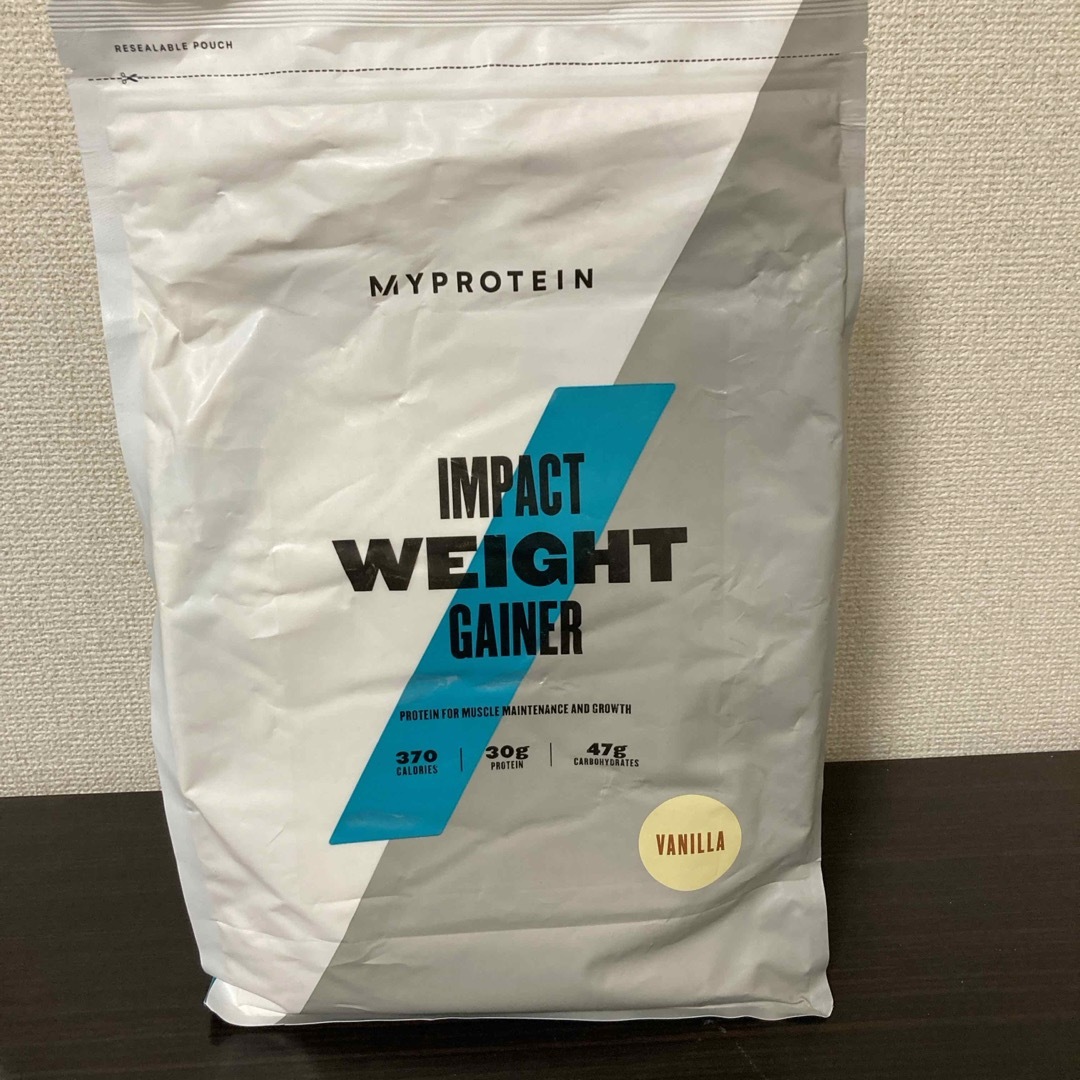 MYPROTEIN(マイプロテイン)の【訳あり】マイプロテイン ウエイトゲイナー バニラ2.5kg 食品/飲料/酒の健康食品(プロテイン)の商品写真