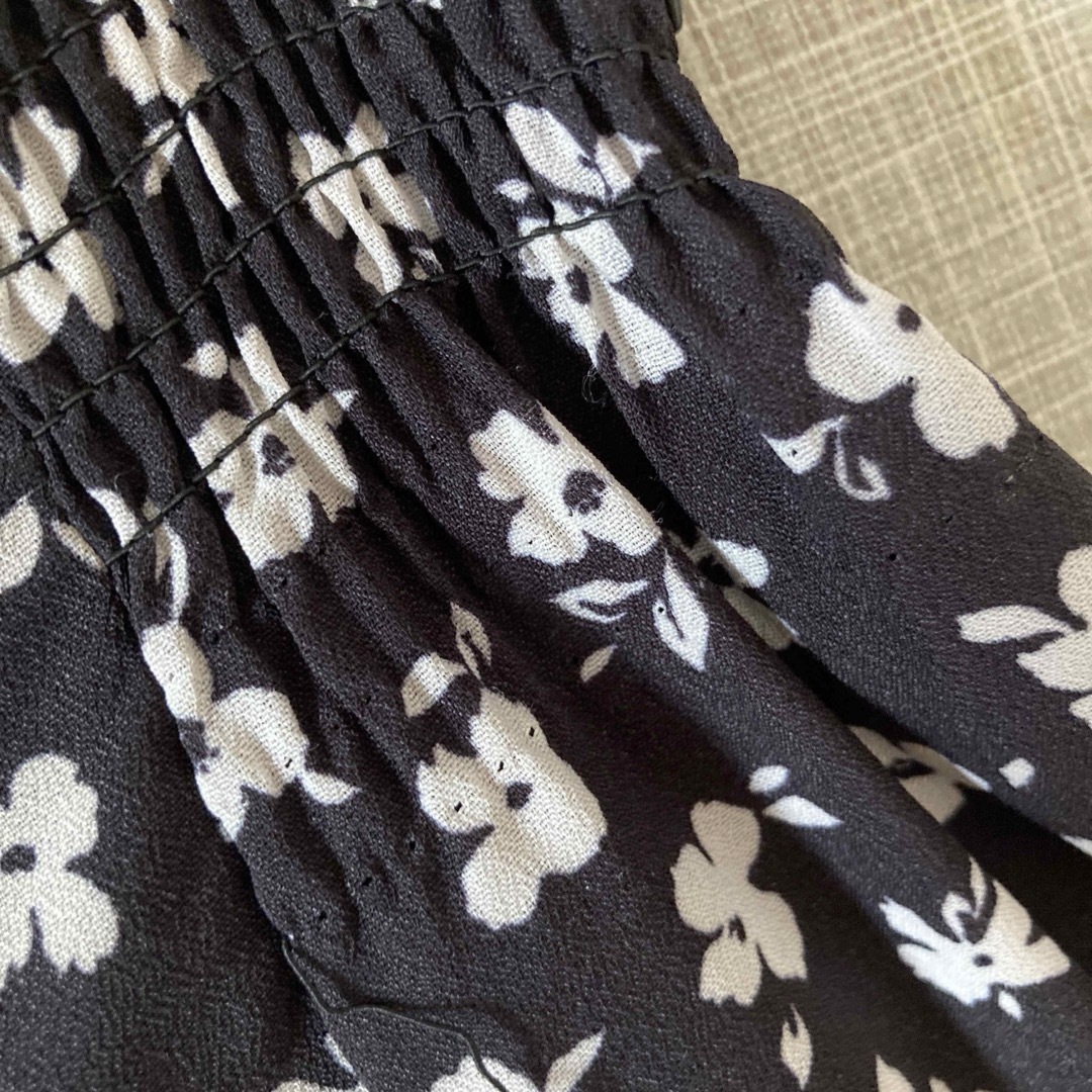 ロージールーチェ　CORNUS SKIRT ブラック花柄 レディースのスカート(ロングスカート)の商品写真