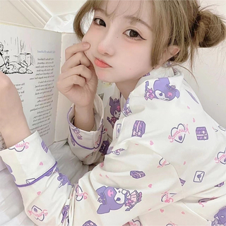 春新作　可愛い　パジャマ　クロミちゃん　紫　(ルームウェア)