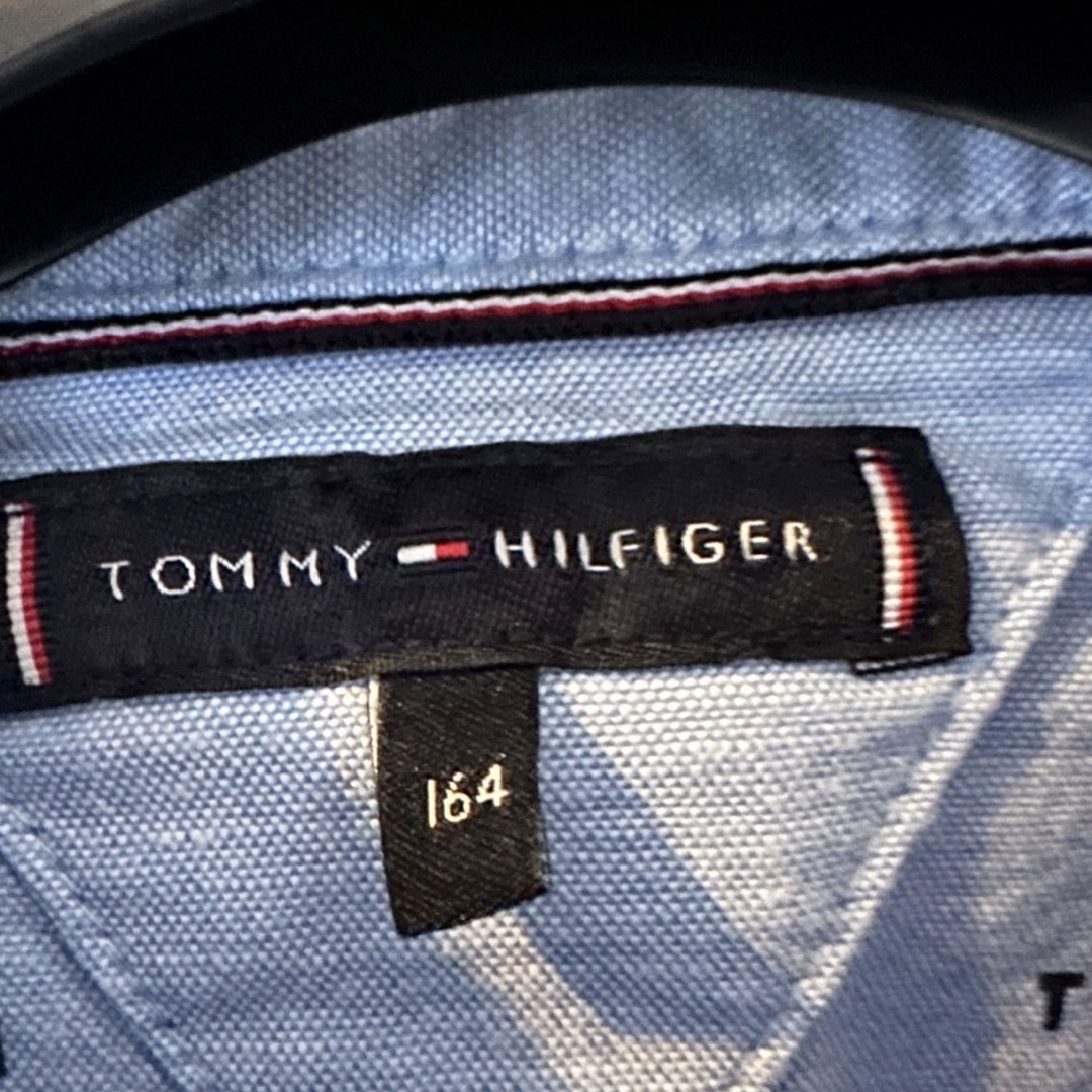 TOMMY HILFIGER(トミーヒルフィガー)のTommy HILFIGER トミー シャツ ボーイズ 164 キッズ/ベビー/マタニティのキッズ服男の子用(90cm~)(Tシャツ/カットソー)の商品写真