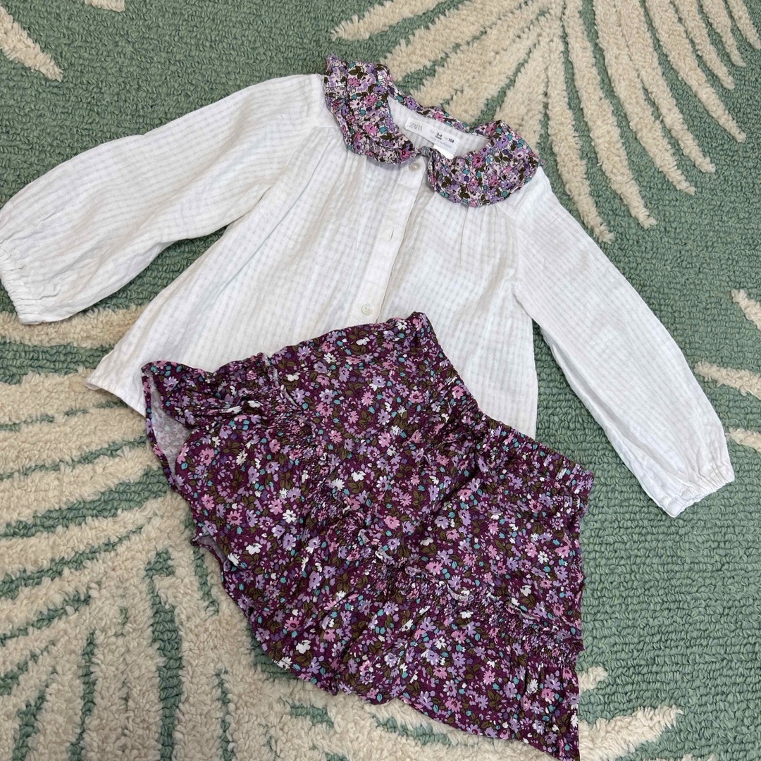 ZARA KIDS(ザラキッズ)のZARA セットアップ風　小花柄 キッズ/ベビー/マタニティのキッズ服女の子用(90cm~)(スカート)の商品写真