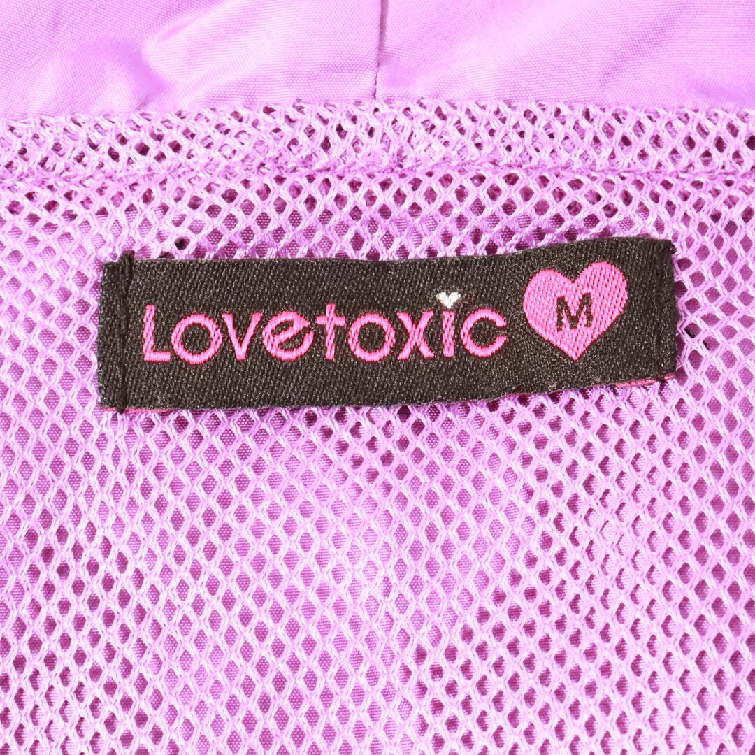 lovetoxic(ラブトキシック)のLovetoxic　ラブトキシック　ラブトキ　ナイロンパーカー　紫　Ⅿ レディースのジャケット/アウター(ナイロンジャケット)の商品写真