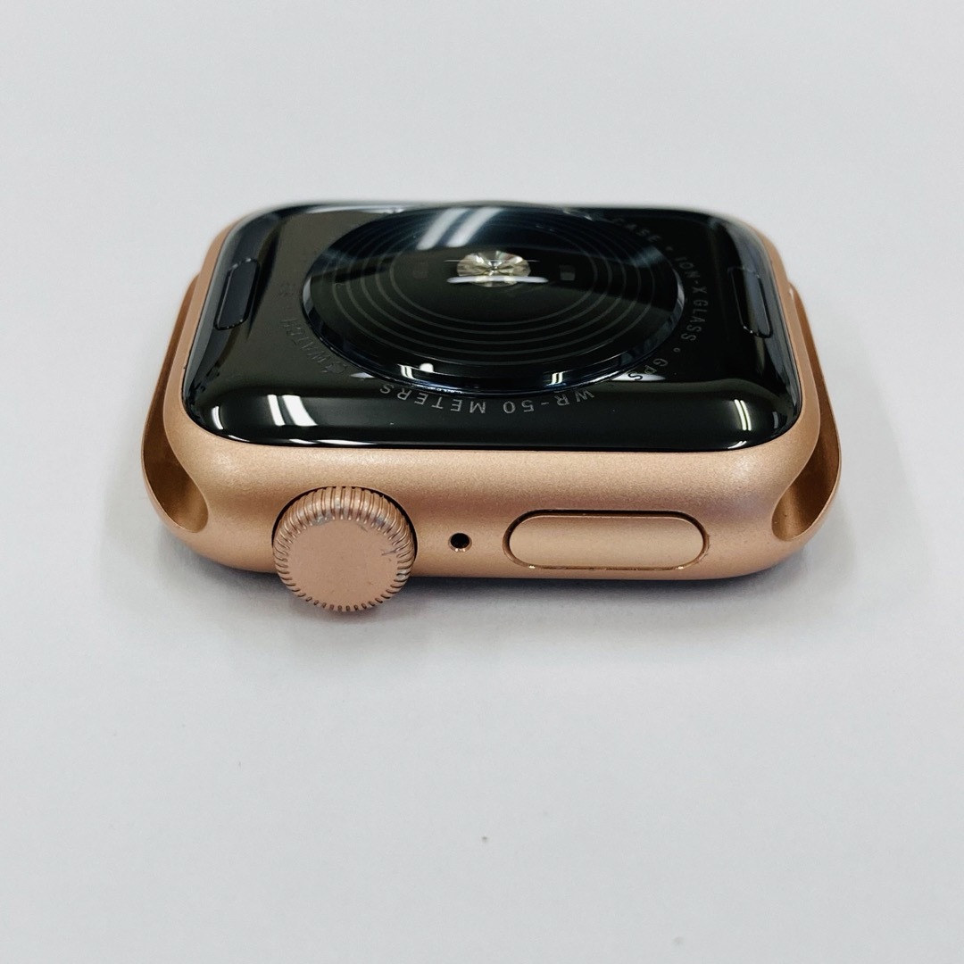 Apple Watch(アップルウォッチ)のapple watch 本体 se アップルウォッチ 40mm スマホ/家電/カメラのスマートフォン/携帯電話(その他)の商品写真
