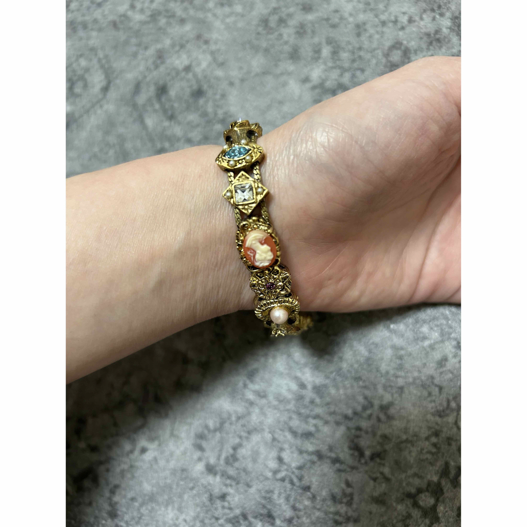 Goldette ヴィンテージ  ブレスレット　ゴールド　大きめ レディースのアクセサリー(ブレスレット/バングル)の商品写真