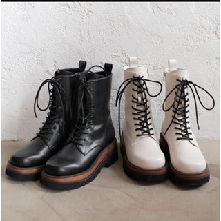 ルームサンマルロクコンテンポラリー(room306 CONTEMPORARY)の Lace-up Short Boots (ブーツ)