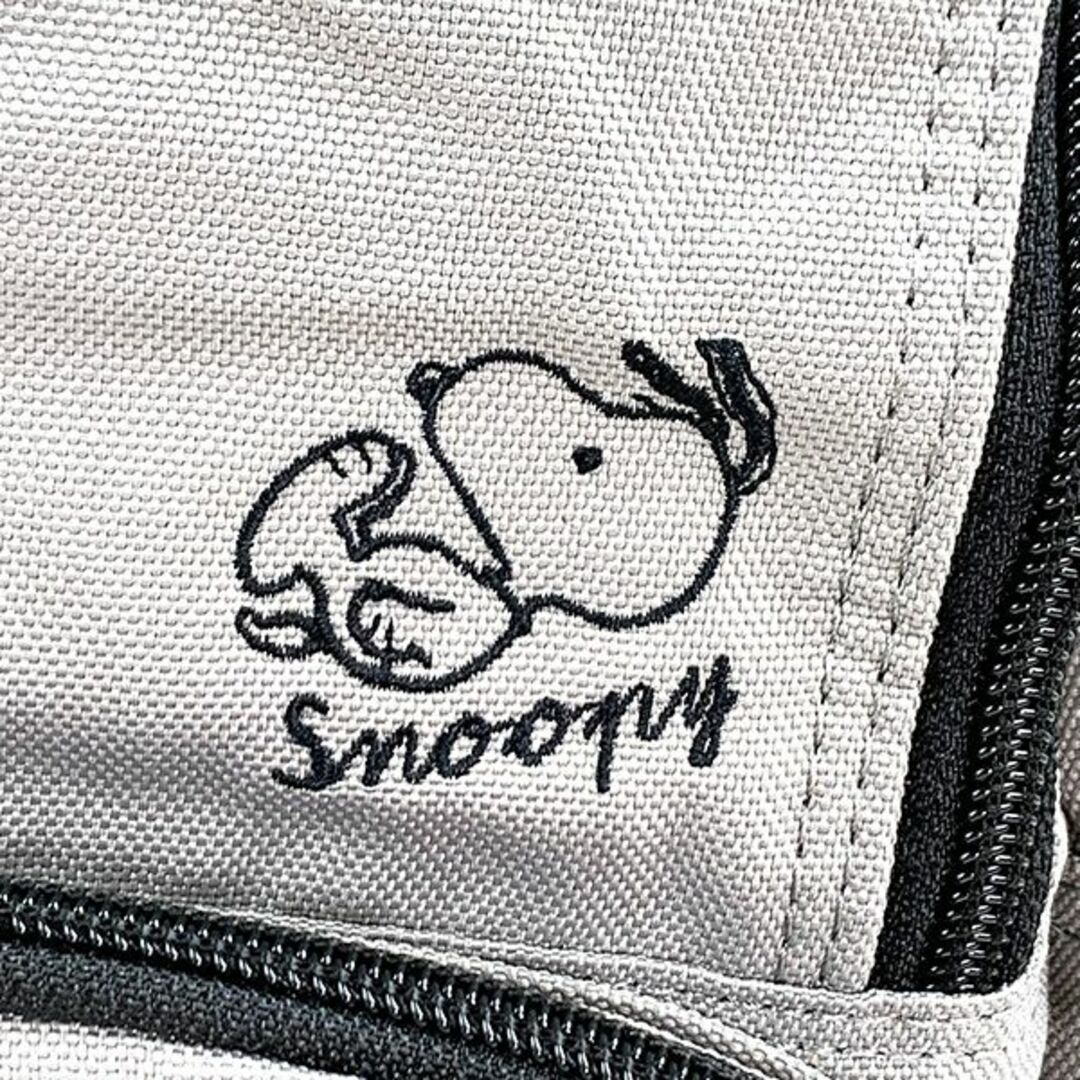 SNOOPY(スヌーピー)のスヌーピー スクエアジップリュック RE-PET グレー リュック 通勤 通学 バッグ レディースのバッグ(リュック/バックパック)の商品写真