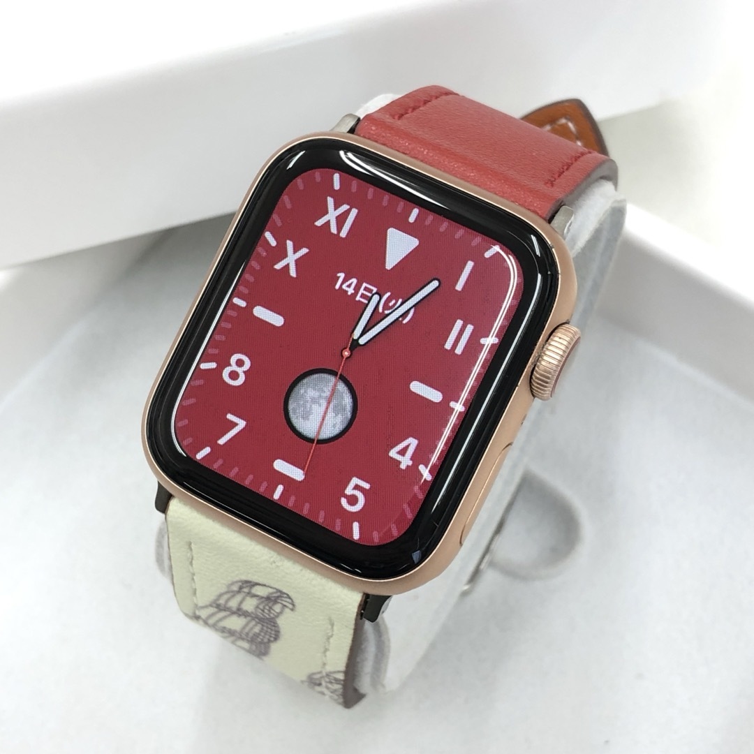 Apple Watch(アップルウォッチ)のapple watch 本体 se 40mm ゴールド アップルウォッチ スマホ/家電/カメラのスマートフォン/携帯電話(その他)の商品写真