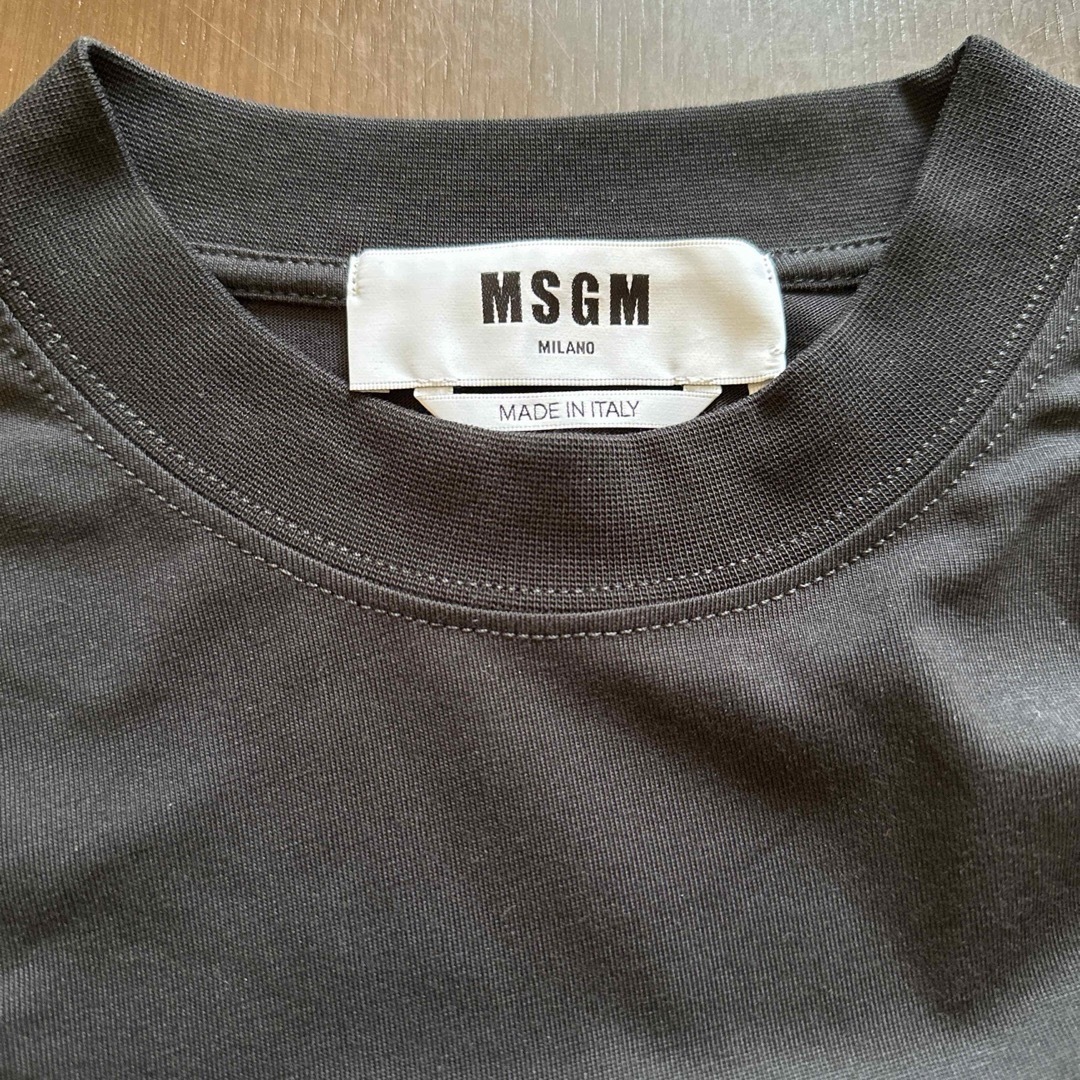 MSGM(エムエスジイエム)の未使用　MSGM MILANO オーバーサイズ　XS ロンT メンズのトップス(Tシャツ/カットソー(七分/長袖))の商品写真