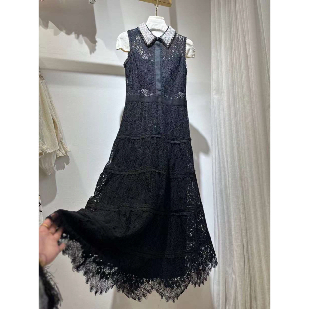 Alice+Olivia(アリスアンドオリビア)の❤️★Alice olive24春新作新品　黒　パール付き　レース　ワンピース レディースのワンピース(ロングワンピース/マキシワンピース)の商品写真