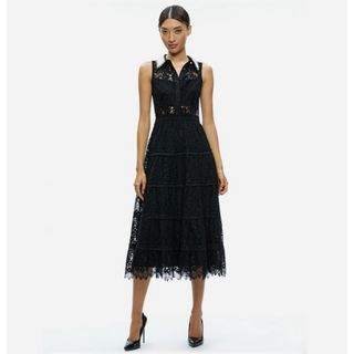 アリスアンドオリビア(Alice+Olivia)の❤️★Alice olive24春新作新品　黒　パール付き　レース　ワンピース(ロングワンピース/マキシワンピース)