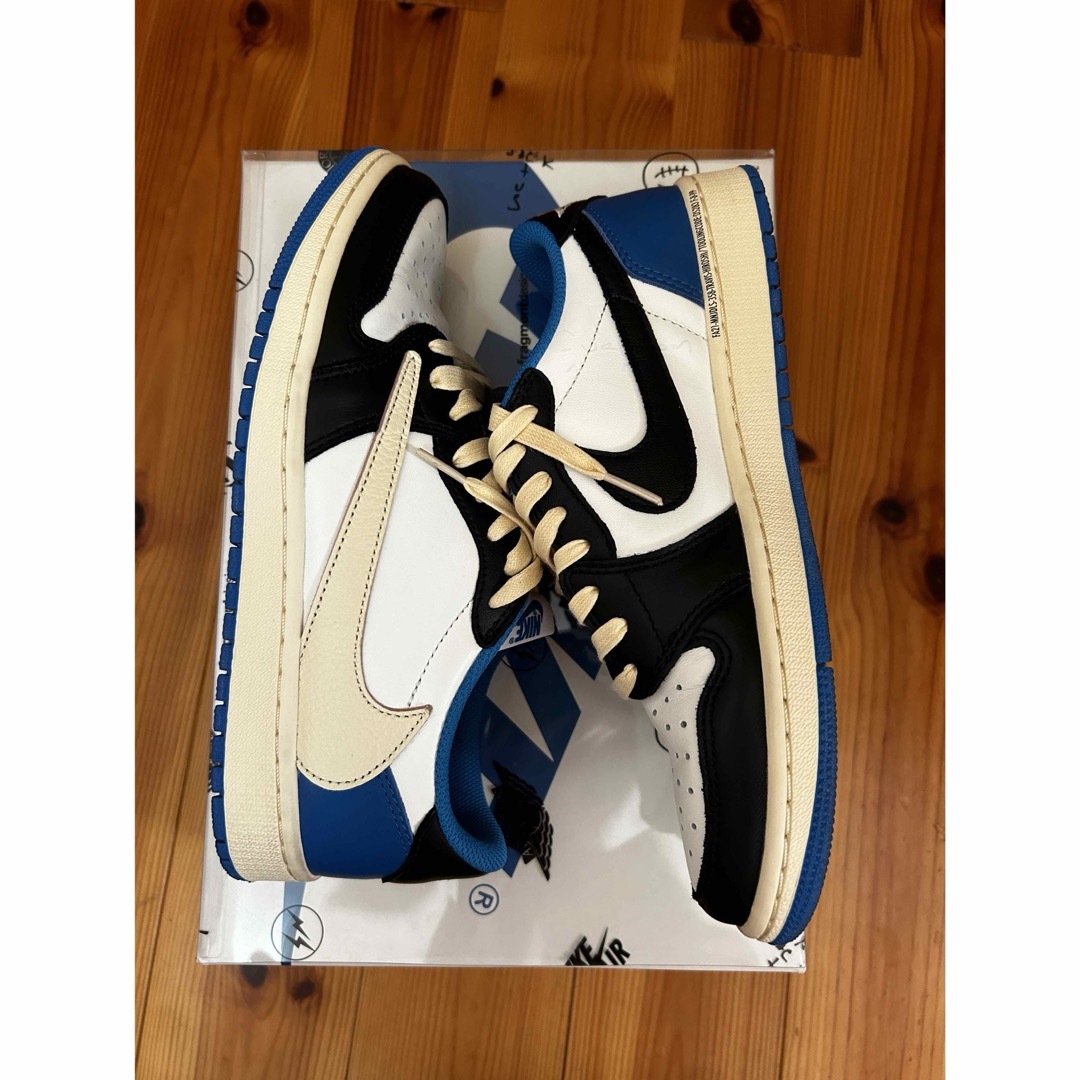 Jordan Brand（NIKE）(ジョーダン)のトラヴィススコット フラグメント Air Jordan 1 Low ジョーダン メンズの靴/シューズ(スニーカー)の商品写真