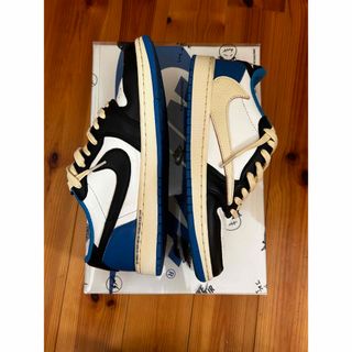 ジョーダン(Jordan Brand（NIKE）)のトラヴィススコット フラグメント Air Jordan 1 Low ジョーダン(スニーカー)