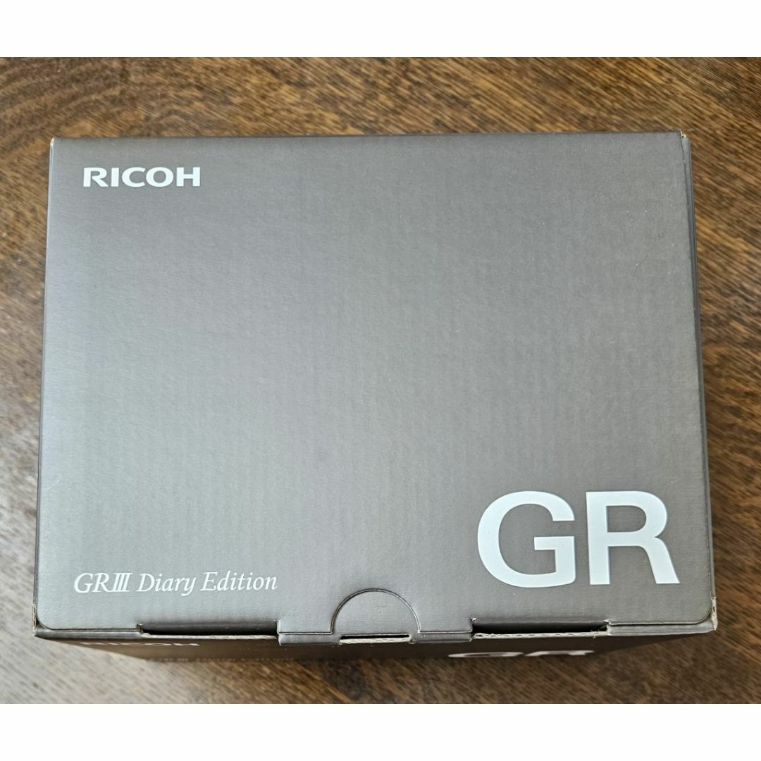 RICOH(リコー)の【新品・未使用】リコー GR III Diary Edition  スマホ/家電/カメラのカメラ(コンパクトデジタルカメラ)の商品写真