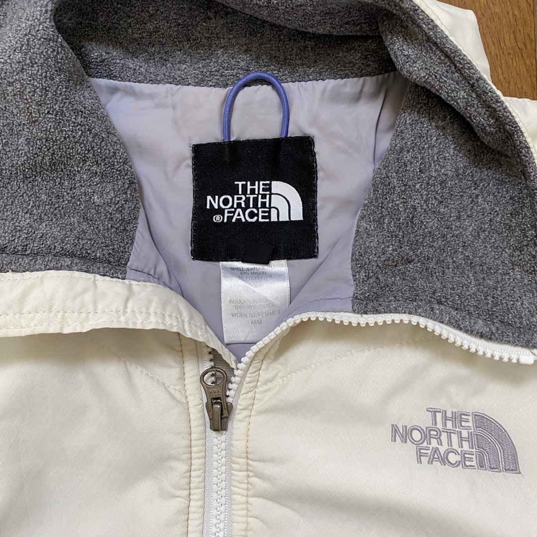 THE NORTH FACE(ザノースフェイス)のノースフェイス　中綿ジャケット　ダウン　アウター　レディースM   アイボリー レディースのジャケット/アウター(ダウンジャケット)の商品写真