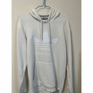 アディダス(adidas)のadidas アディダスパーカー 白 Lサイズ(パーカー)