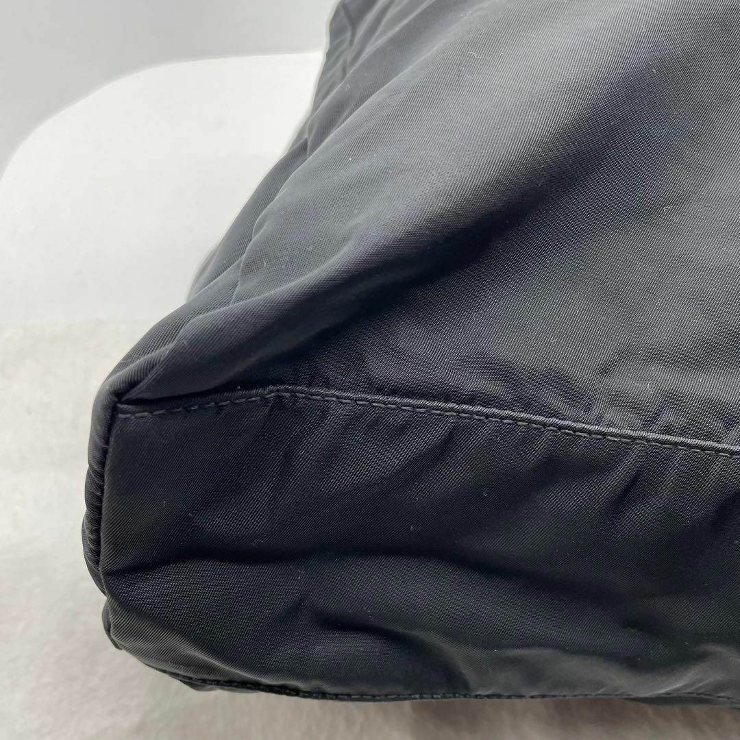 PRADA - 52 美品 プラダ ハンドバッグ ナイロン ブラック 三角 PRADA - 52 美品 プラダ ハンドバッグ ナイロン ブラック 三角