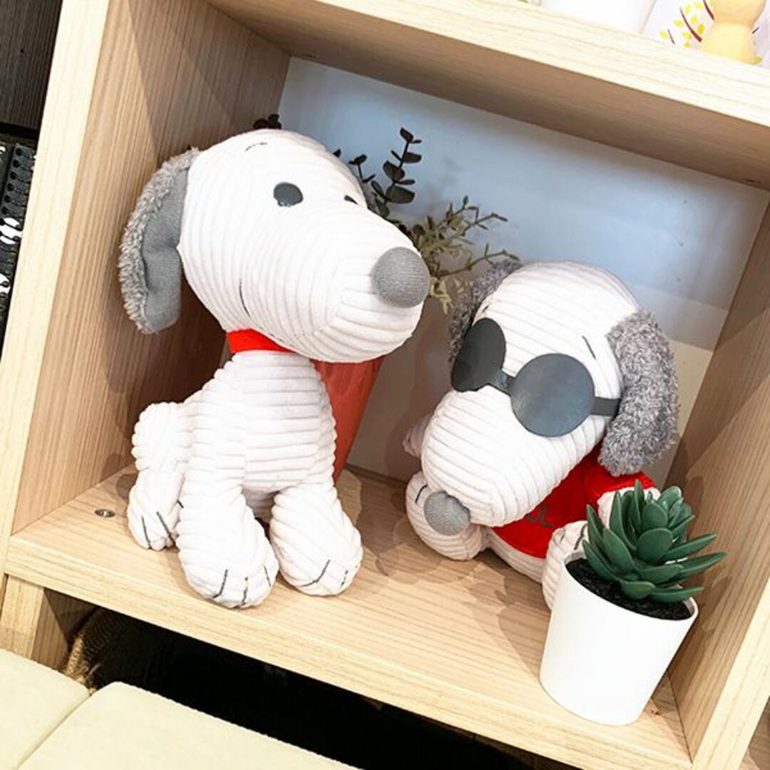 SNOOPY(スヌーピー)のスヌーピー コーデュロイ ぬいぐるみ ジョー・クール マスコット人形 インテリア キッズ/ベビー/マタニティのおもちゃ(ぬいぐるみ/人形)の商品写真