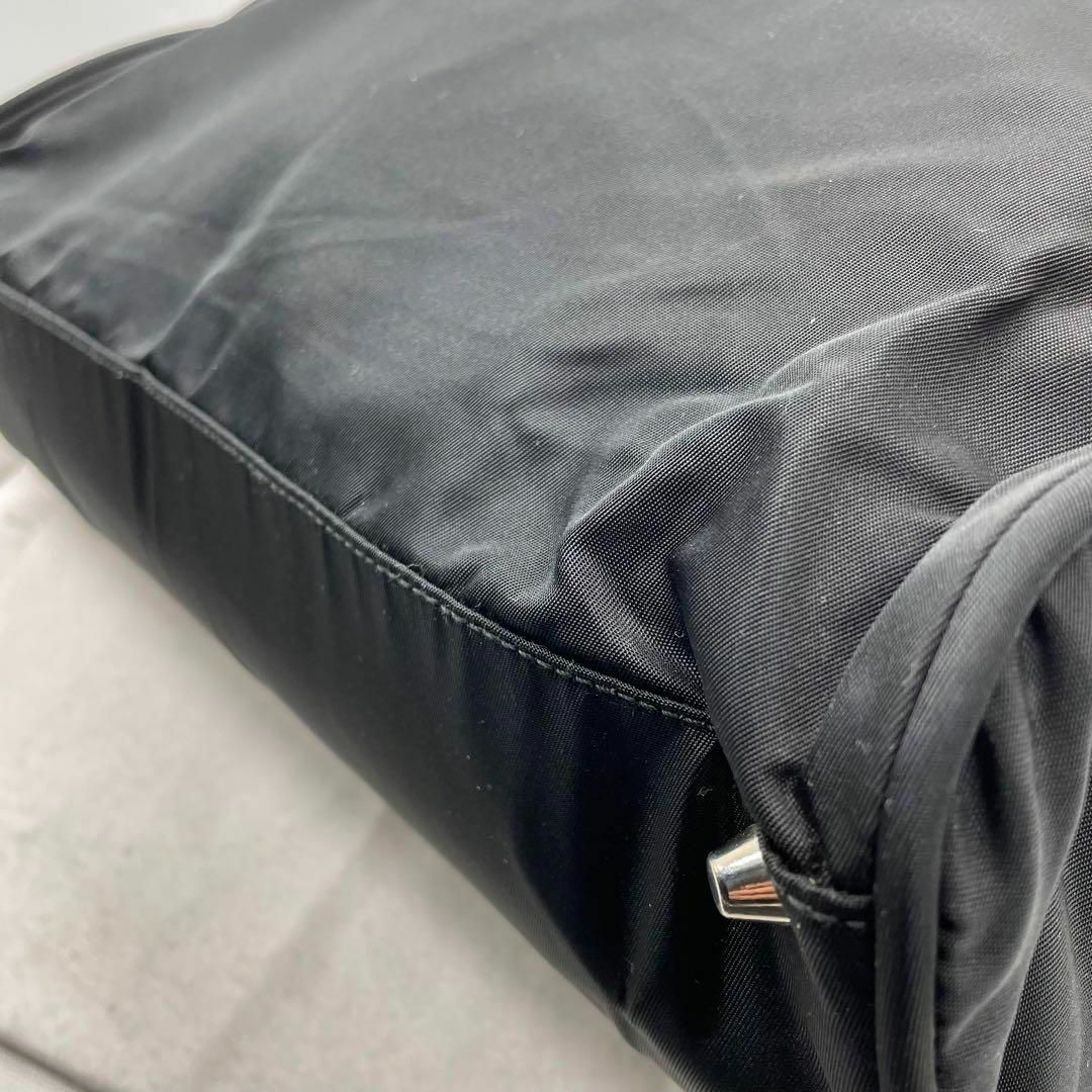PRADA(プラダ)の47 プラダ　ハンドバッグ　テスートナイロン　ブラック　三角ロゴ　白タグ レディースのバッグ(ハンドバッグ)の商品写真