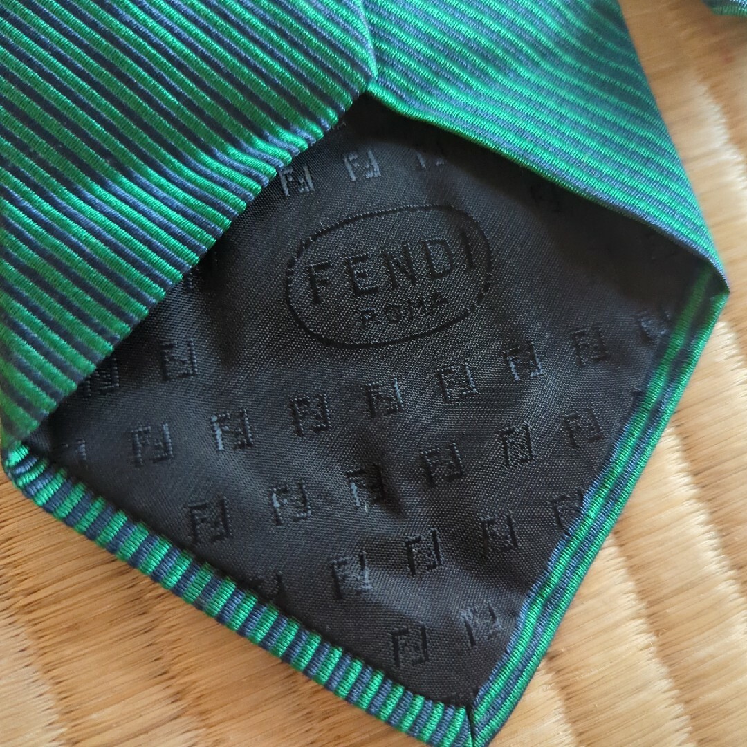 FENDI(フェンディ)のFENDI　ネクタイ　グリーン メンズのファッション小物(ネクタイ)の商品写真