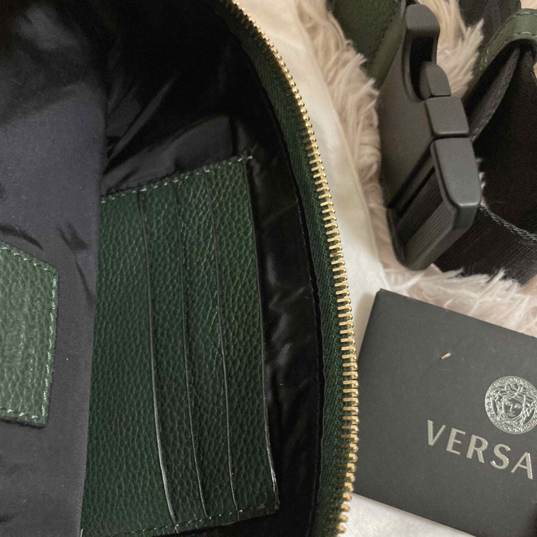 VERSACE(ヴェルサーチ)のVersaceヴェルサーチ　メンズボディバック メンズのバッグ(ボディーバッグ)の商品写真