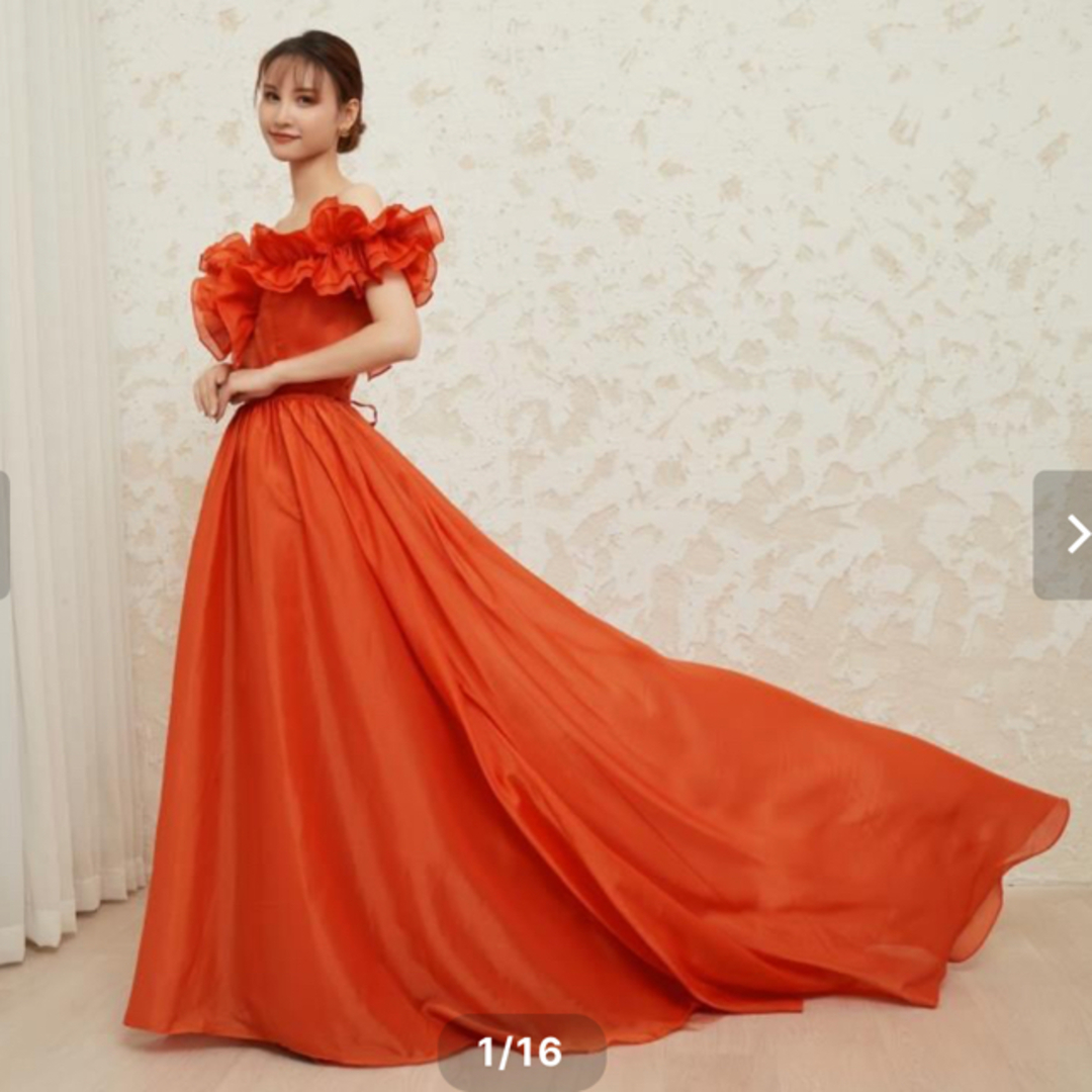 ビタミンドレス　カラードレス　ウェディング　オレンジフリルオフショルダー レディースのフォーマル/ドレス(ウェディングドレス)の商品写真