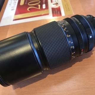 コニカミノルタ(KONICA MINOLTA)のKonica 200mm f3.5 カメラ マウントソニー E再値下げ(レンズ(単焦点))