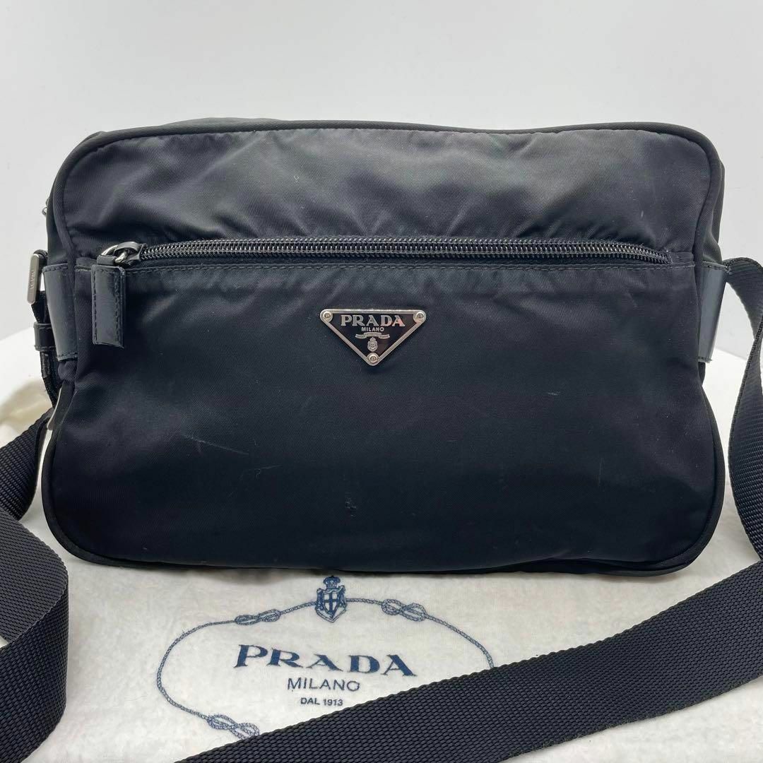 PRADA(プラダ)の29美品　プラダ　ナイロン　ショルダーバッグ　ブラック　三角ロゴ　カメラバッグ レディースのバッグ(ショルダーバッグ)の商品写真