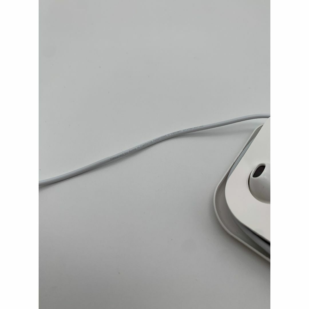Apple(アップル)のアップル純正イヤホン EarPods with 3.5 mm Headphone スマホ/家電/カメラのオーディオ機器(ヘッドフォン/イヤフォン)の商品写真