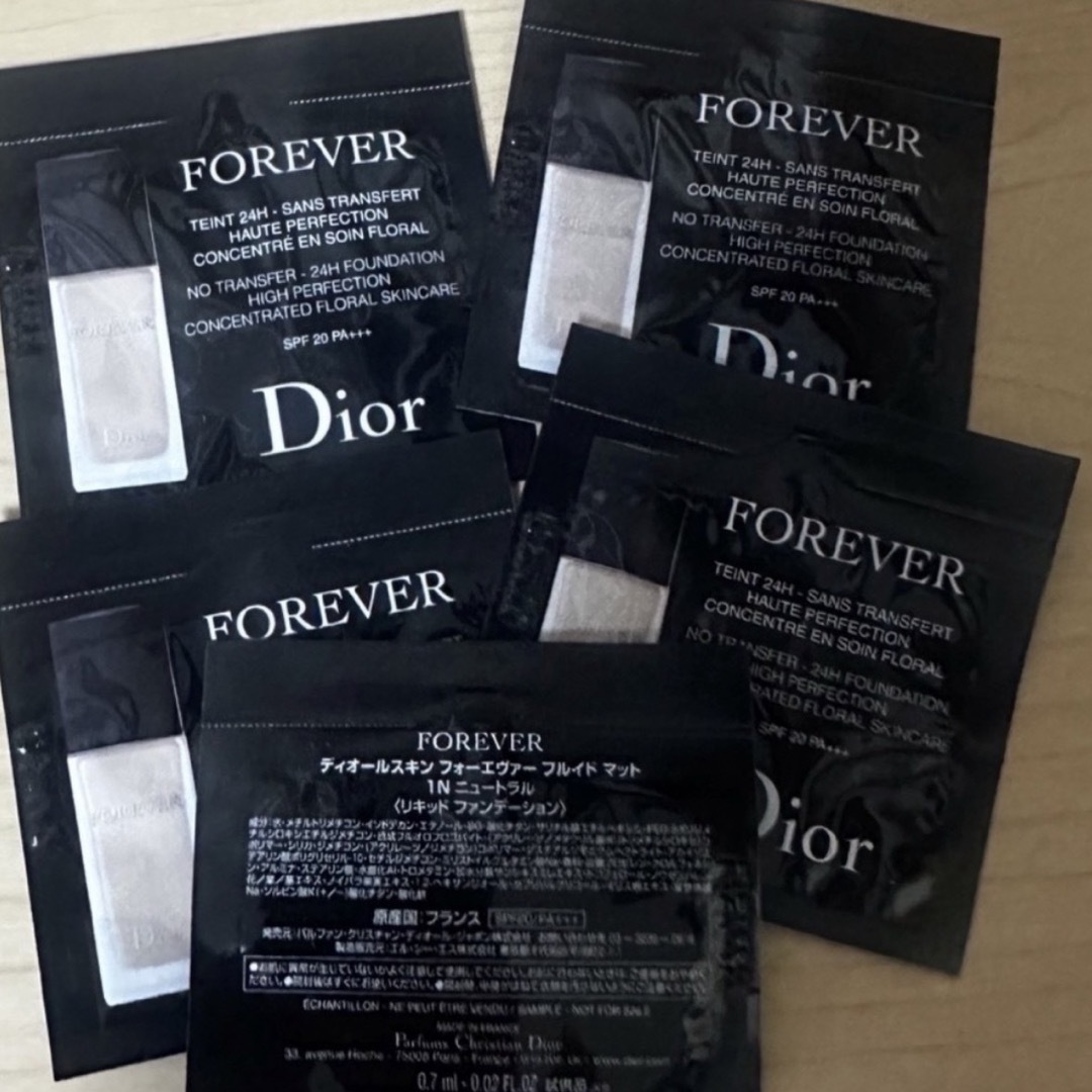 Dior(ディオール)のディオールスキンフォーエヴァーフィルドマット5点 コスメ/美容のキット/セット(サンプル/トライアルキット)の商品写真