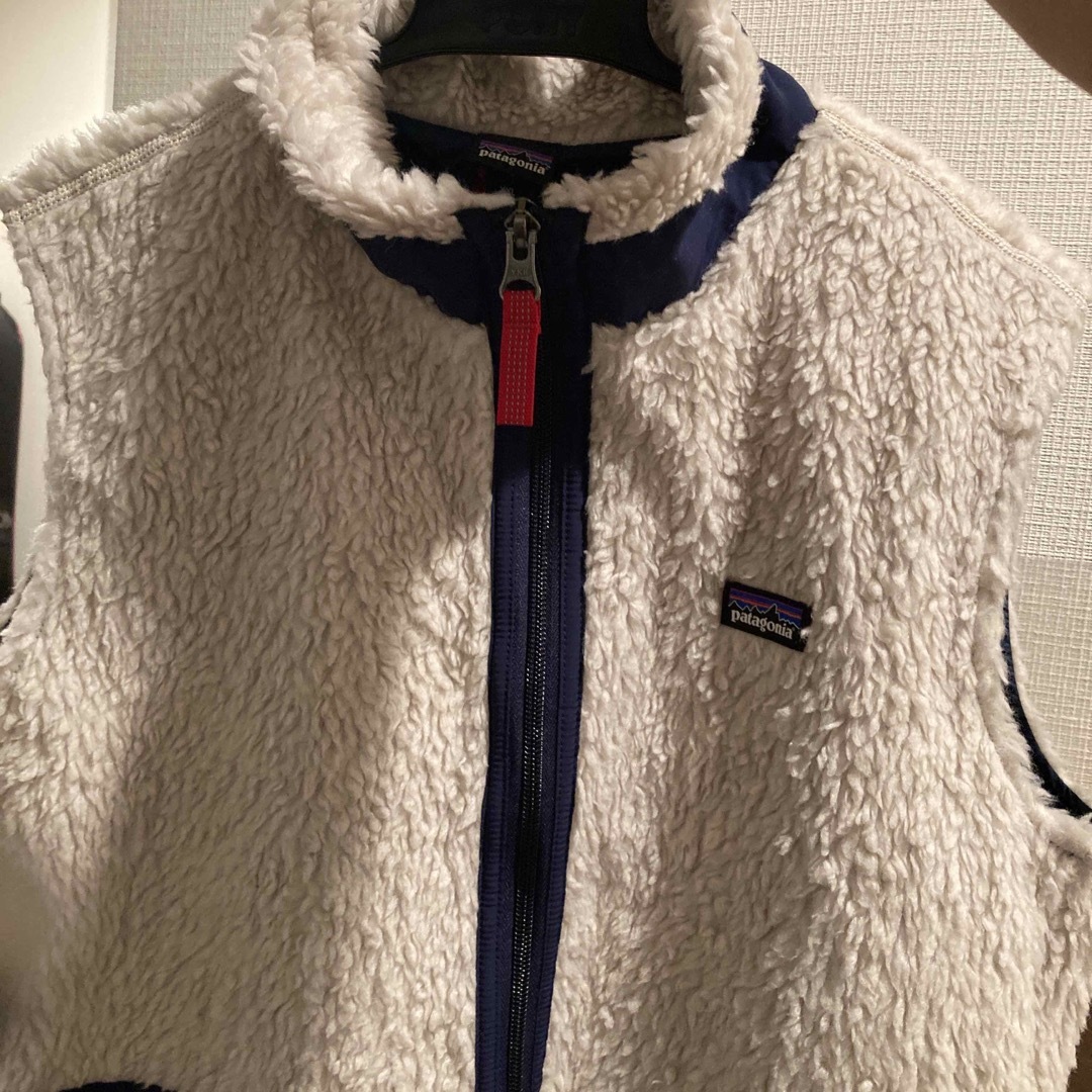 patagonia(パタゴニア)のKid's Retro-X Vestネイビー レディースのトップス(ベスト/ジレ)の商品写真