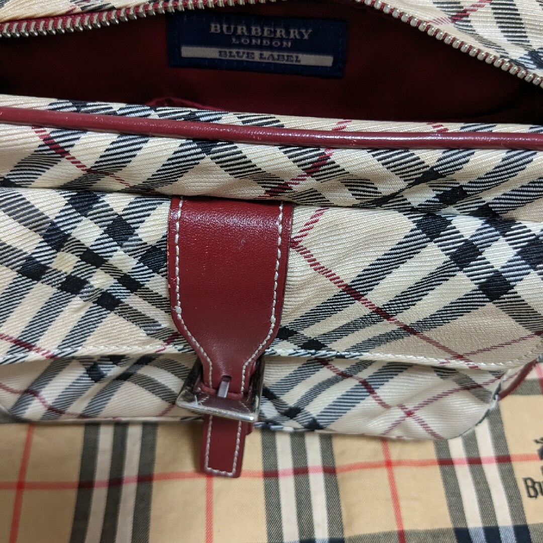 BURBERRY BLUE LABEL(バーバリーブルーレーベル)のバーバリーショルダーバック レディースのバッグ(ショルダーバッグ)の商品写真