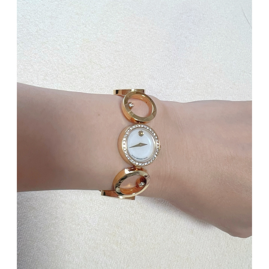 MOVADO(モバード)の美品 MOVADO  ダイヤモンドベゼル マザーオブパール 腕時計　ゴールド レディースのファッション小物(腕時計)の商品写真