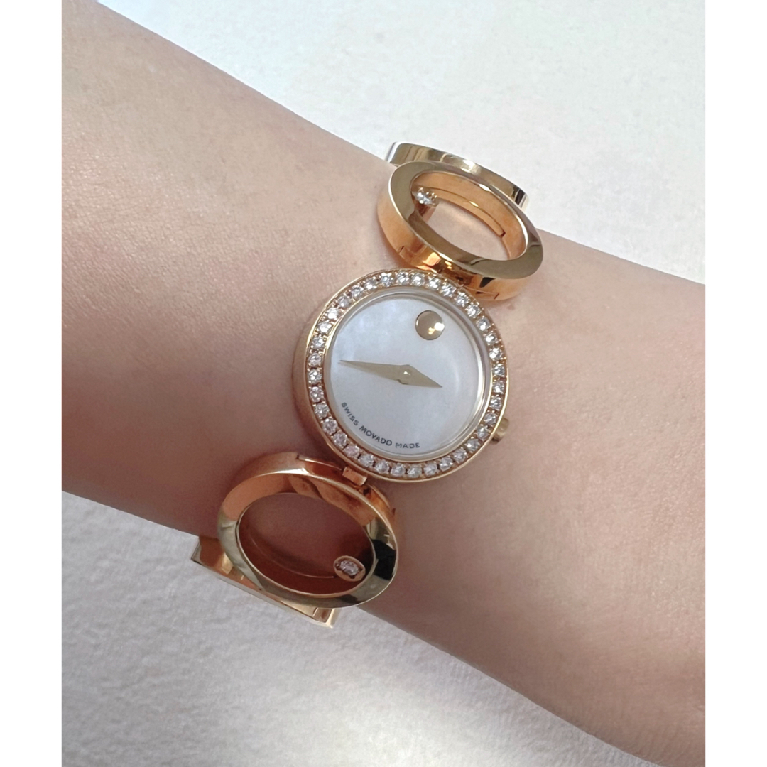 MOVADO(モバード)の美品 MOVADO  ダイヤモンドベゼル マザーオブパール 腕時計　ゴールド レディースのファッション小物(腕時計)の商品写真