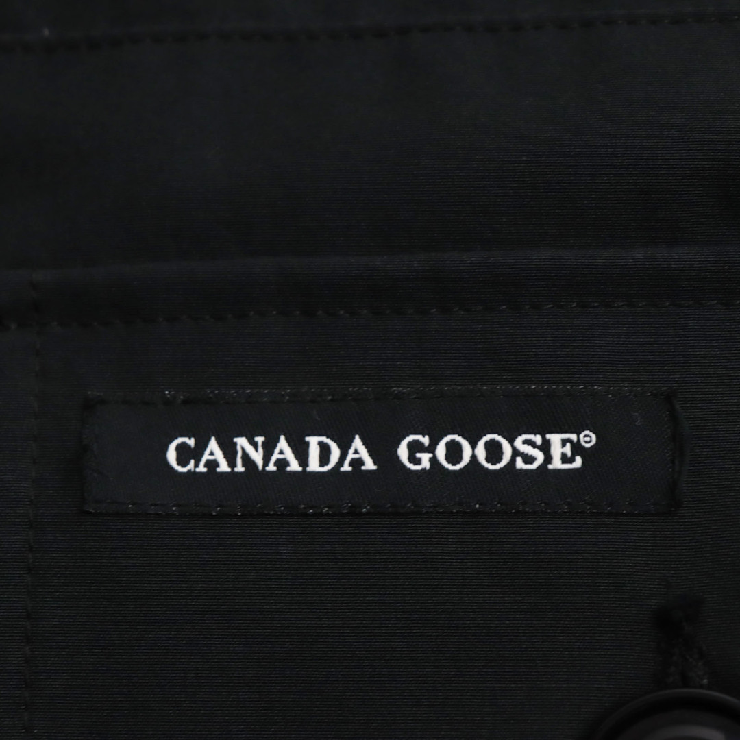 CANADA GOOSE(カナダグース)の良品 CANADA GOOSE カナダグース 2301JM RUSSELL ラッセル コヨーテファー付き ロゴワッペン付き  フーデッドダウンジャケット ブラック S カナダ製 正規品 メンズのジャケット/アウター(ダウンジャケット)の商品写真