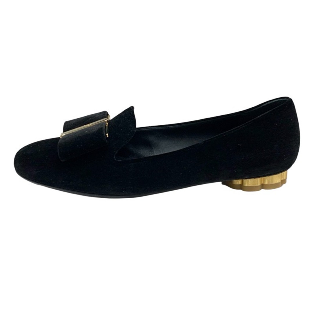 Ferragamo(フェラガモ)の未使用 フェラガモ FERRAGAMO フラットシューズ 靴 シューズ リボン ベロア ブラック 黒 レディースの靴/シューズ(バレエシューズ)の商品写真