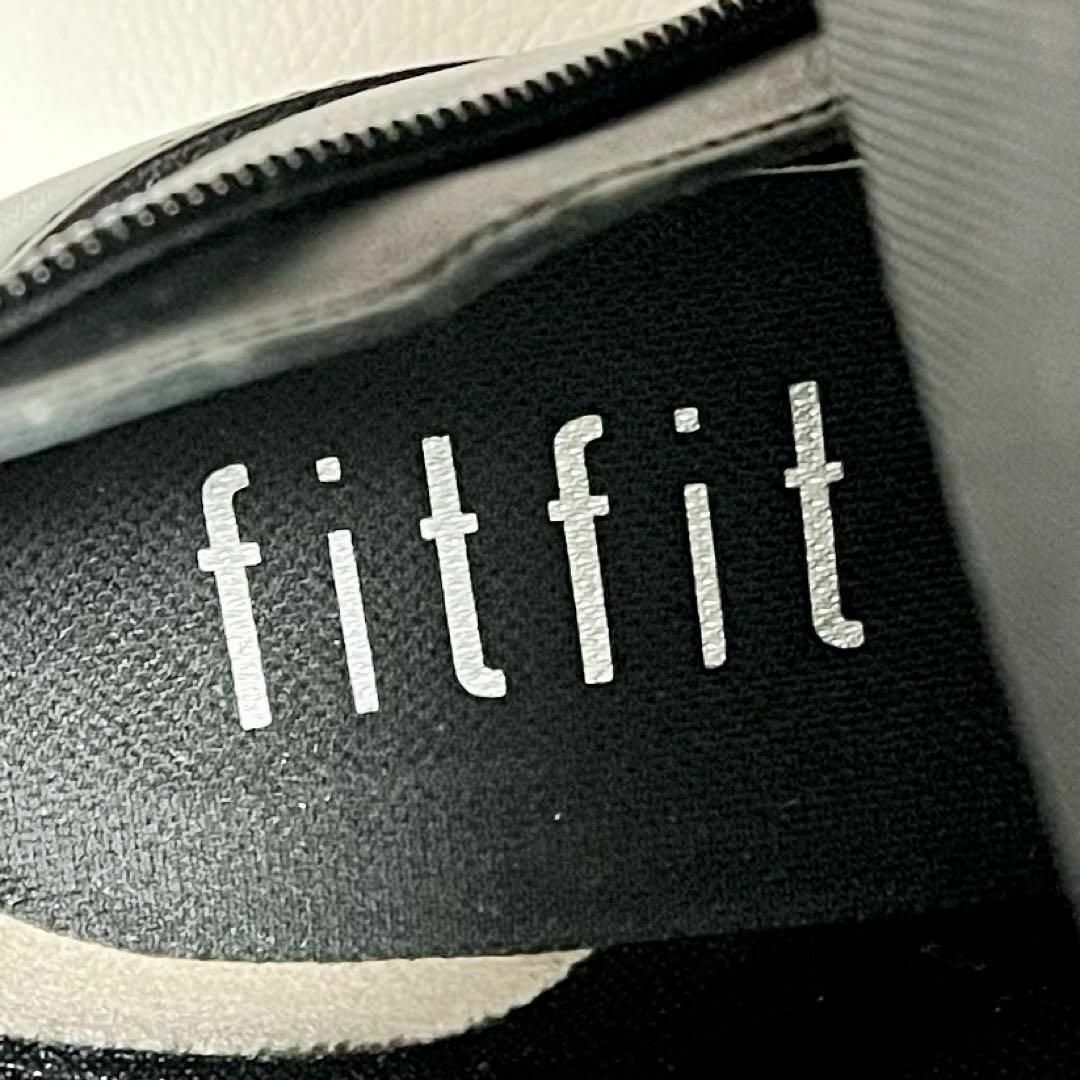 fitfit(フィットフィット)のfitfit S字ロングブーツ ブラック 黒 レザー 22.5cm 小さいサイズ レディースの靴/シューズ(ブーツ)の商品写真